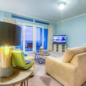 Large 3 Bd Penthouse 2034 In Laketown, Great Views And Amenities! Holiday home